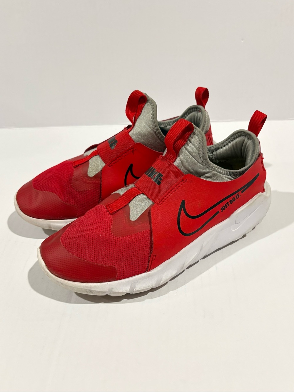 Nike Boys 6Y Flex Runner 2 Slip-On Running Sneakers DJ6038 Red